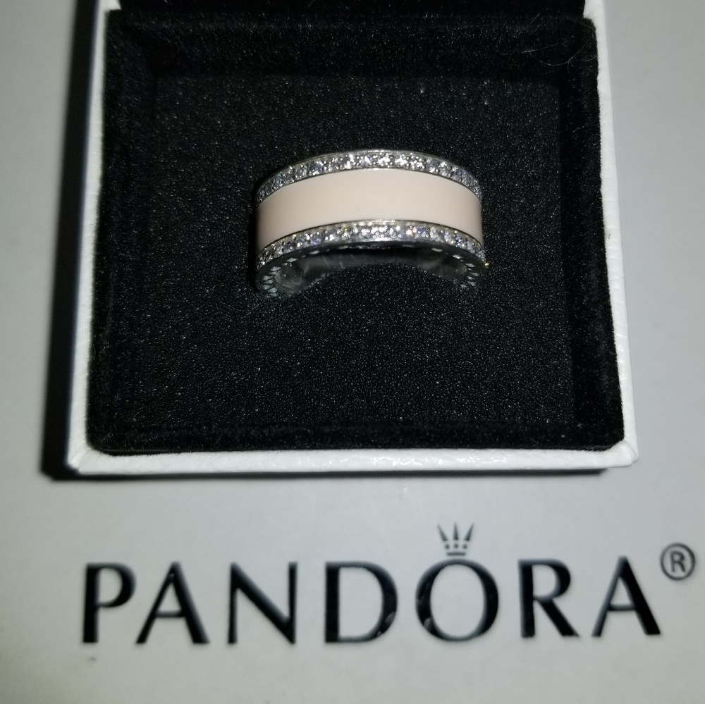 100% AUTHENTIC PANDORA RING 💝💝